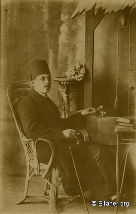 1925 - Eltaher sitting